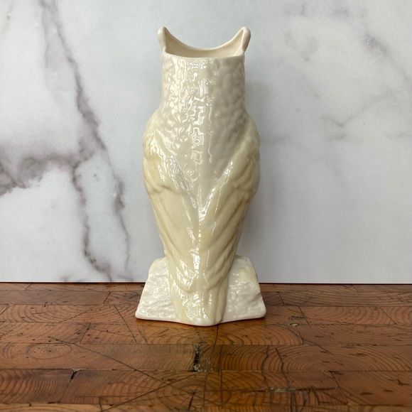 Vintage Belleek Ireland Porcelain Great Horned Owl Figural Vase ๐ฆ - Picture 4 of 8